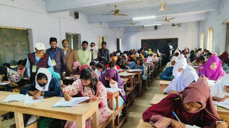 সাতক্ষীরায় কিশোর কণ্ঠ মেধাবৃত্তি পরীক্ষা ২০২৫ অনুষ্ঠিত