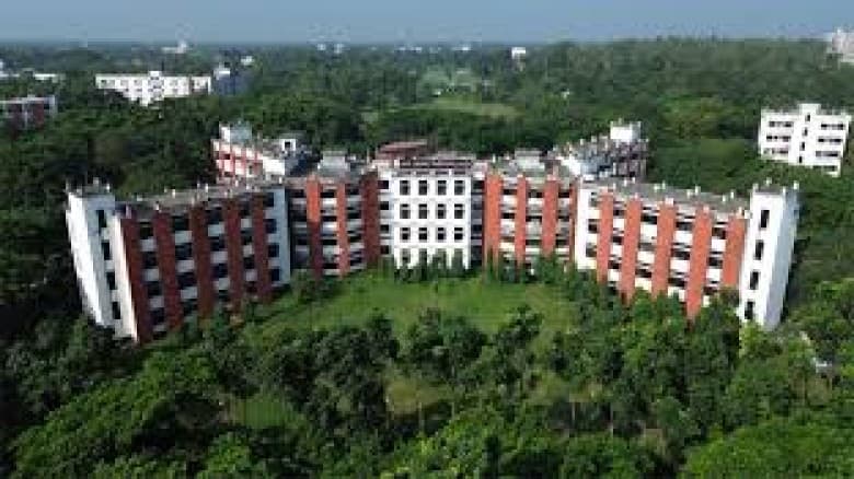 তিন দফা তপশিল স্থগিতের পর পদত্যাগ কমিশন প্রধানের