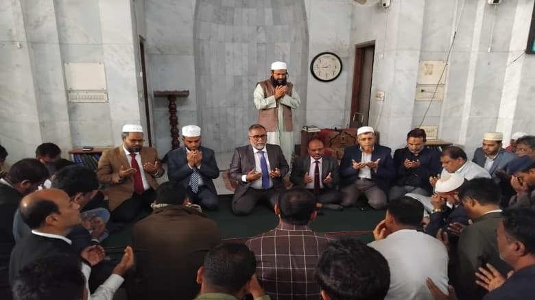 ওসমান হাদির সুস্থতা কামনায় ইসলামী বিশ্ববিদ্যালয়ে দোয়া