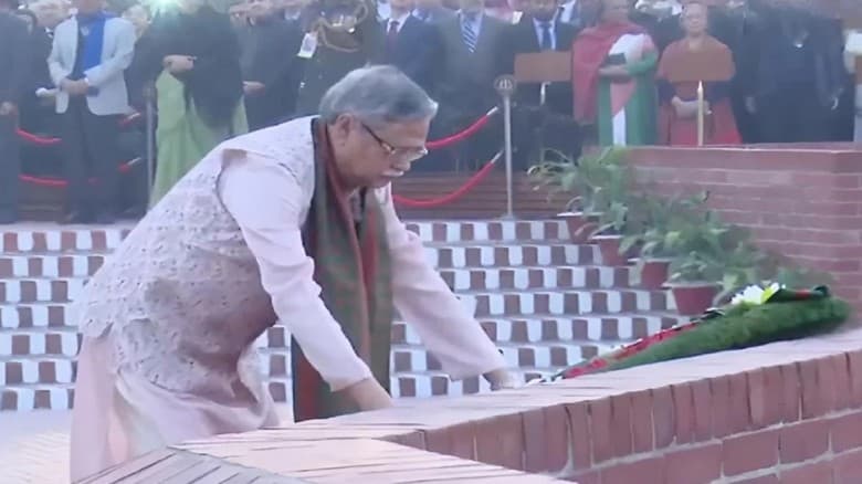 বিজয় দিবসে জাতীয় স্মৃতিসৌধে রাষ্ট্রপতির শ্রদ্ধা