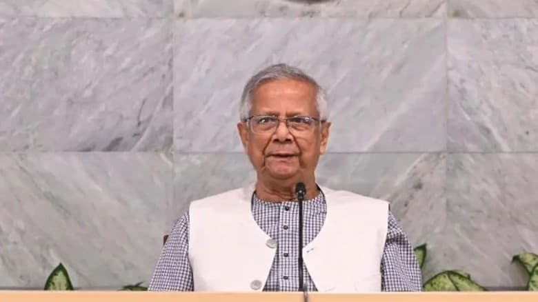 পেশাদারিত্ব বজায় রেখে কাজ করছে বিজিবি : প্রধান উপদেষ্টা