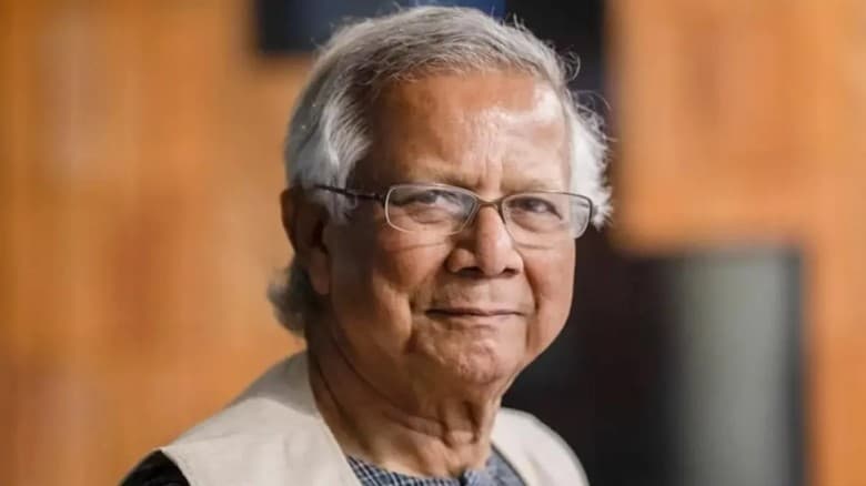হাদির জানাজায় অংশ নিতে পৌঁছেছেন প্রধান উপদেষ্টা