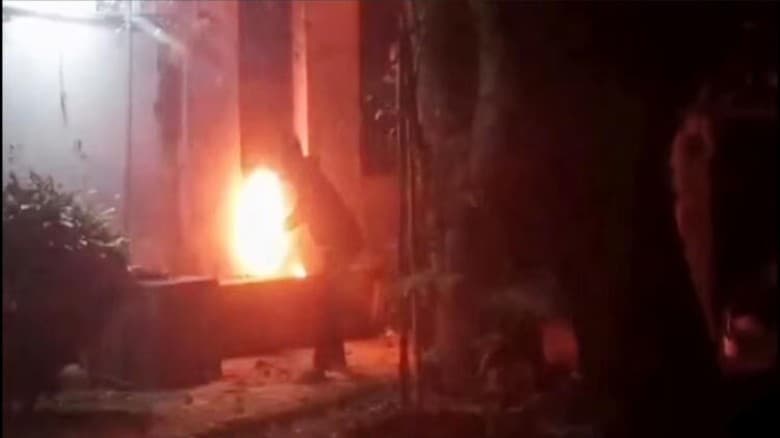 বিটিভির মহাপরিচালকের বাড়িতে আগুন
