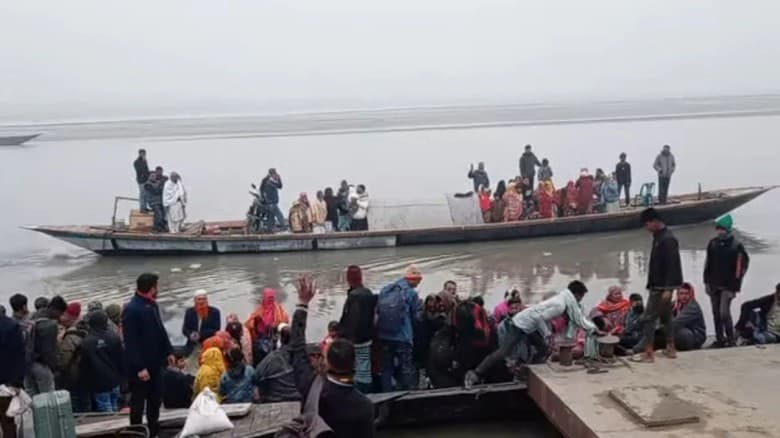 যমুনায় আটকা পড়ে ১৬ ঘণ্টা পর বাড়ি ফিরলেন ৪৭ বরযাত্রী