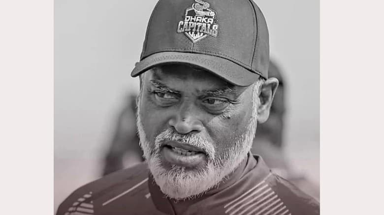 মাঠেই বুকে ব্যথা, মারা গেলেন ঢাকা ক্যাপিটালসের সহকারি কোচ মাহবুব আলী জাকি