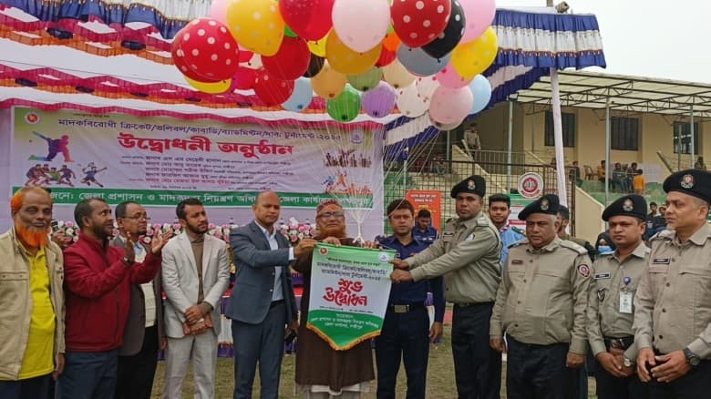 লক্ষ্মীপুরে মাদকবিরোধী টুর্নামেন্টের উদ্বোধন