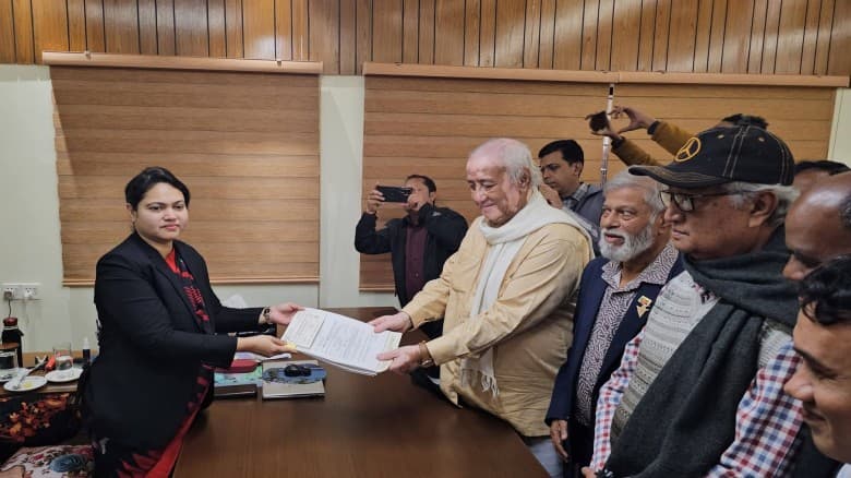 বান্দরবান-৩০০ আসনে বিএনপি প্রার্থীর মনোনয়নপত্র দাখিল