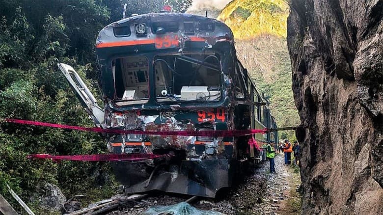 পেরুতে ২ ট্রেনের মুখোমুখি সংঘর্ষ, চালক নিহত