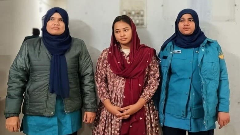 আলোচিত ‘জুলাইযোদ্ধা’ সুরভী দুইদিনের রিমান্ডে