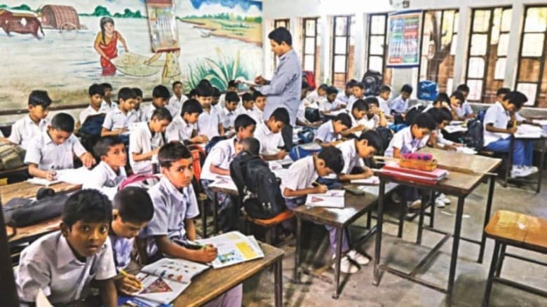 স্কুলে গেলেও শেখার ঘাটতিতে ভুগছে শিশুরা