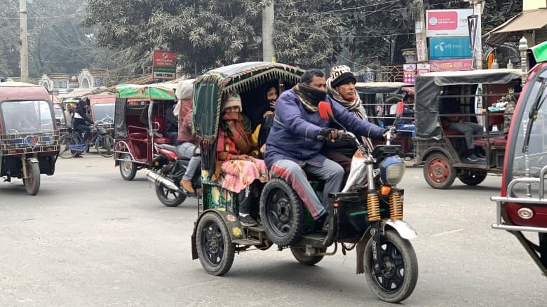 রাজশাহীতে একদিনে ৩ ডিগ্রি তাপমাত্রা কমে নেমেছে ৭ ডিগ্রিতে, মাঝারি শৈত্যপ্রবাহ