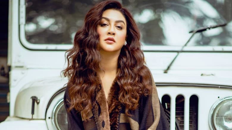 চারিদিকে ঠান্ডা কোথাও বসতে পারছি না : জয়া আহসান