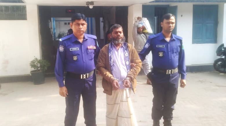 শাহজাদপুরে পুলিশের অভিযানে চোর আটক, ৬টি গরু উদ্ধার