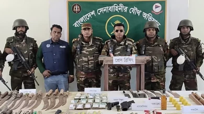 ছাত্রদল নেতার পৈতৃক বাড়ি থেকে লুট হওয়া অস্ত্র-গুলি উদ্ধার