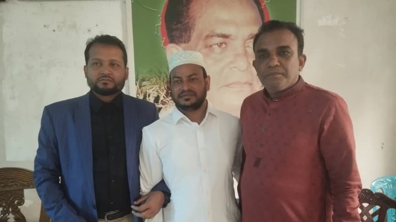 বাউফলে যুবদল নেতা রিয়াজের আ.লীগ নেতার সঙ্গে ছবি নিয়ে বিতর্ক
