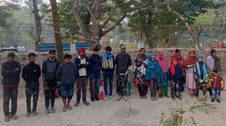 চাঁপাইনবাবগঞ্জ সীমান্তে ১৭ জনকে পুশ-ইন