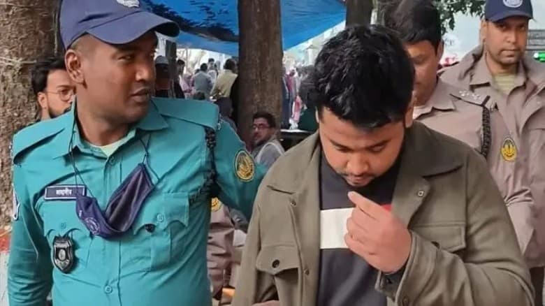 রাবি ভর্তি পরীক্ষায় মোবাইল ও চ্যাটজিপিটি ব্যবহার: আটক আরও এক শিক্ষার্থী