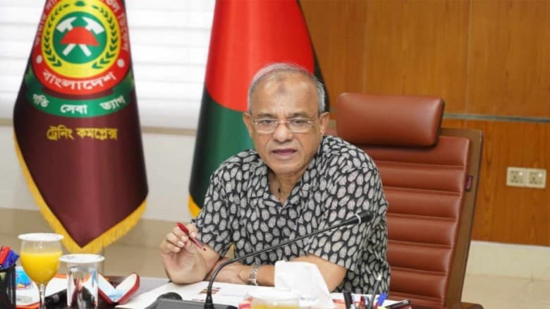 পুলিশ কোনো রাজনৈতিক দলের রক্ষক নয়, তারা রাষ্ট্রের কর্মচারী: স্বরাষ্ট্র উপদেষ্টা