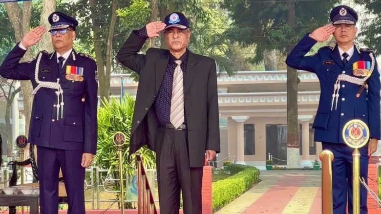 নির্বাচনকালে পুলিশের লুট হওয়া অস্ত্র ব্যবহার হবে না: স্বরাষ্ট্র উপদেষ্টা