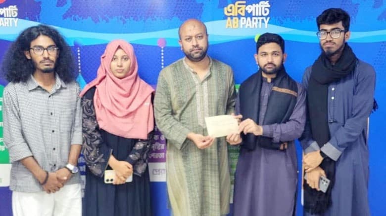 ব্যারিস্টার ফুয়াদের নির্বাচনী তহবিলে আর্থিক সহায়তা দিল ইনকিলাব মঞ্চ