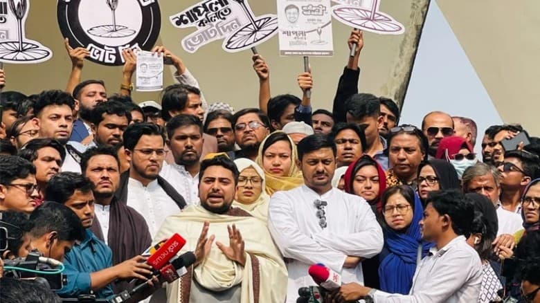 তিন নেতা ও হাদির কবর জিয়ারতের মধ্য দিয়ে এনসিপির নির্বাচনী প্রচারণা শুরু