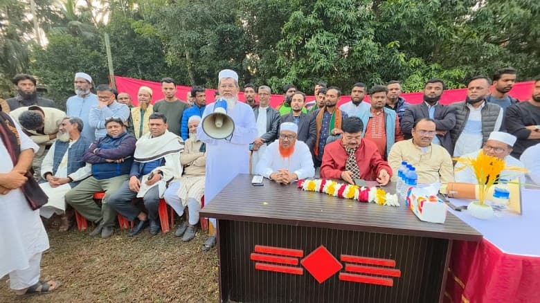 লক্ষ্মীপুরে ছেলে এনসিপির প্রার্থী, বাবা ভোট চাইলেন বিএনপির জন্য