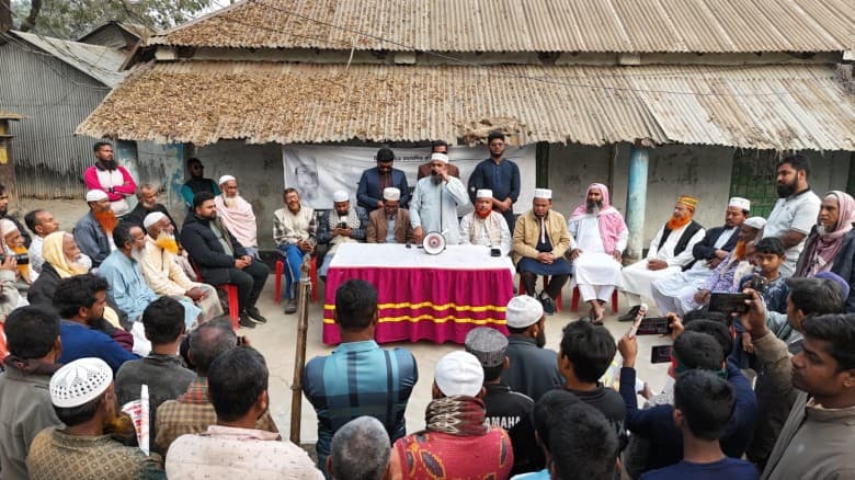 ভোট না দিলে ‘দেখে নেওয়ার’ হুমকি গণতন্ত্রবিরোধী: জয়পুরহাটে জামায়াত প্রার্থীর তীব্র প্রতিবাদ