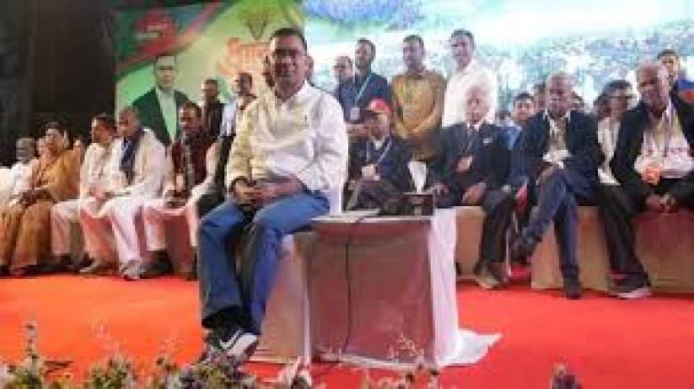 তাহাজ্জুদ পড়ে কেন্দ্রে গিয়ে জামাতে ফজর আদায় করবেন