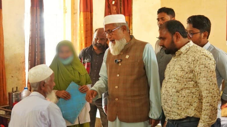 বালিয়াডাঙ্গী উপজেলা স্বাস্থ্য কমপ্লেক্স পরিদর্শনে অধ্যাপক মাওলানা আব্দুল হাকিম