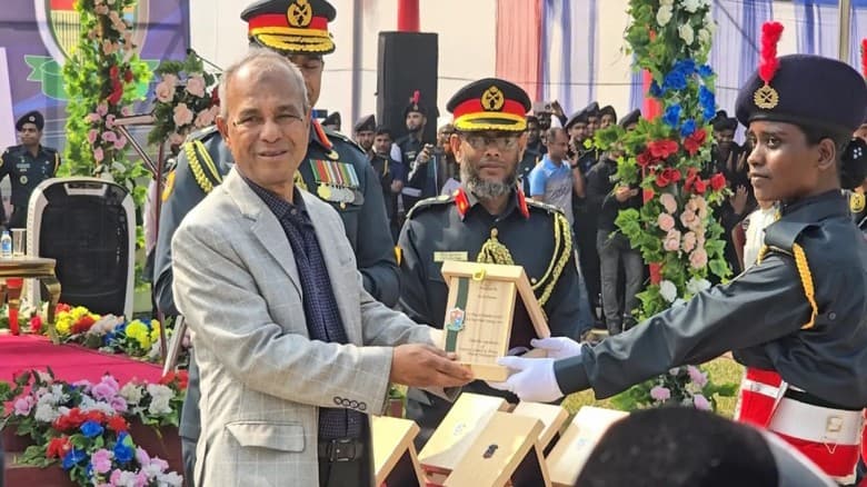 কারা সদস্যরা কোনো স্বার্থান্বেষী রক্ষক নয় : স্বরাষ্ট্র উপদেষ্টা
