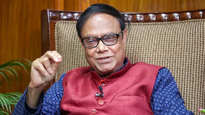 কিছু লোক টাকার বিনিময়ে সম্মিলিত ইসলামী ব্যাংক নিয়ে গুজব ছড়াচ্ছে : গভর্নর
