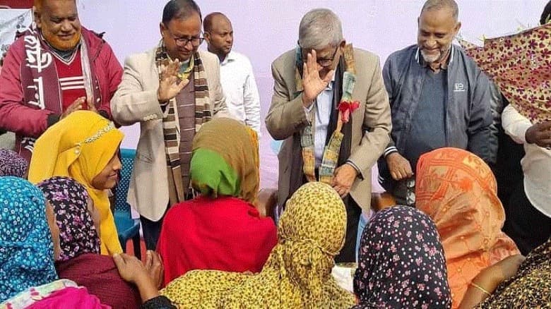 মির্জা ফখরুল পেলেন টাকার মালা উচ্ছ্বসিত সমর্থকরা!