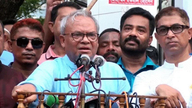 বিএনপির নারী কর্মীরা আক্রান্ত হচ্ছে জামায়াত-শিবির দ্বারা