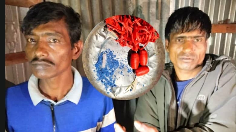 কুষ্টিয়ায় ককটেল তৈরির সময় সরঞ্জামসহ  দু'জন আটক