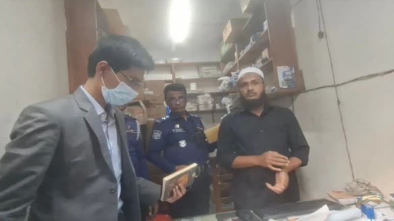 লক্ষ্মীপুরে ভোটের ৬টি সিলসহ আটক ১