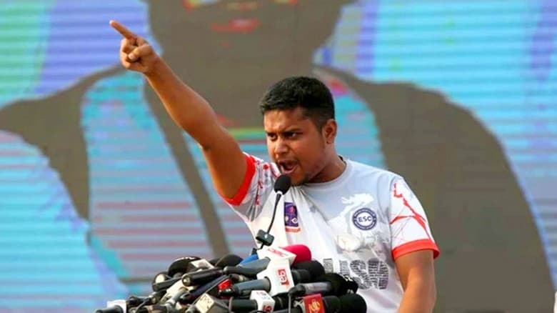 মোবাইল নিষিদ্ধের অর্থ সুস্পষ্টভাবে ভোট চুরির সুযোগ করে দেওয়া