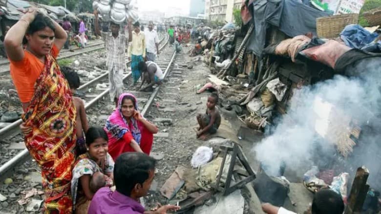 মাথা প্রতি ৫০ টাকা দিলেই মিছিলে  লোক সাপ্লাই দেয় বিএনপি নেতা