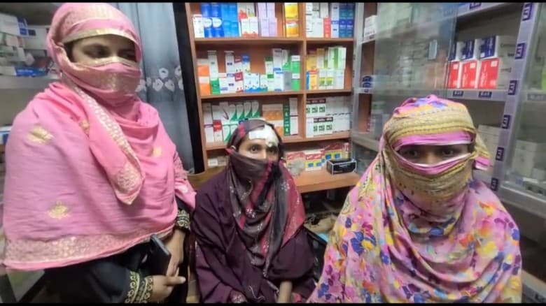 যশোর শার্শায় জামায়াতের মহিলা কর্মীদের বিএনপির কর্মীদের হামলা আহত ৩
