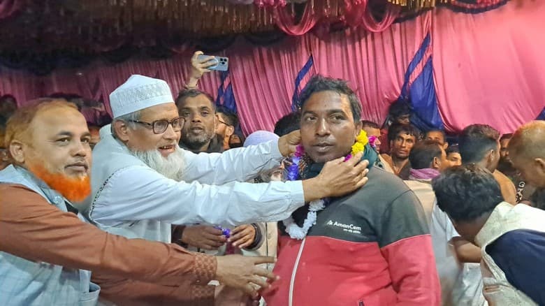 ঠাকুরগাঁওয়ে স্বেচ্ছাসেবক দল সেক্রেটারিরসহ বিএনপির ১৪০ নেতাকর্মীর জামায়াতে যোগদান