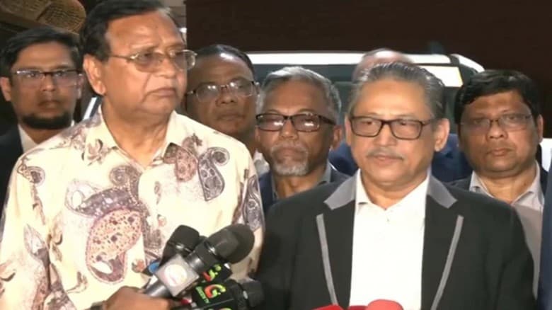তারেক রহমানকে সমর্থন জানিয়ে  সরে দাঁড়ালেন ৪ স্বতন্ত্র প্রার্থী।
