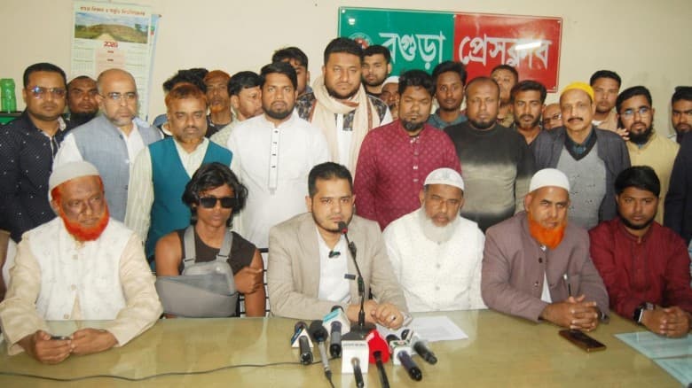 বগুড়া-৪ আসনে বিএনপির সংবাদ সম্মেলনের  প্রতিবাদে জামায়াতের পাল্টা সংবাদ সম্মেলন