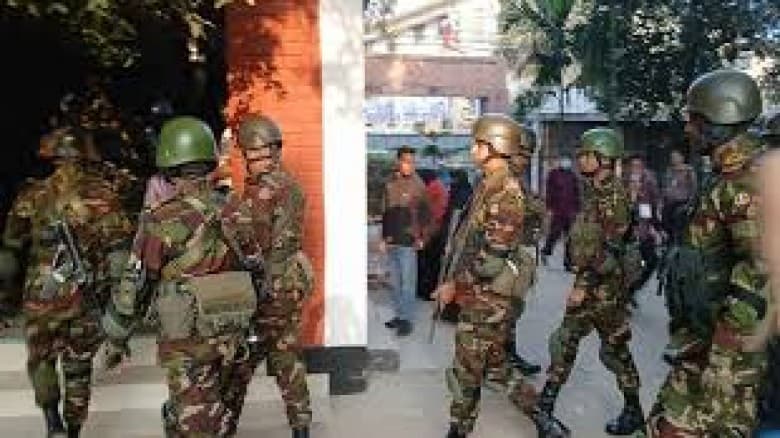 ভোটকেন্দ্রে ঢুকতে বাধার মুখে পড়ার অভিযোগ করেছেন শাপলা কলি প্রতীকের পোলিং এজেন্ট