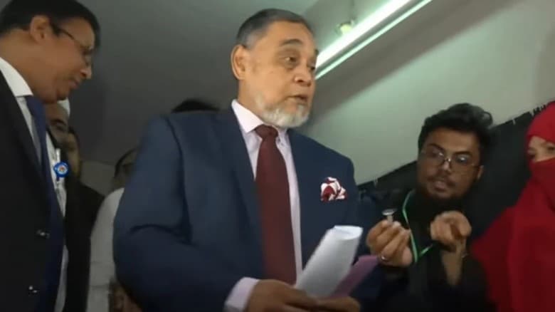 ভোট দিলেন প্রধান নির্বাচন কমিশনার