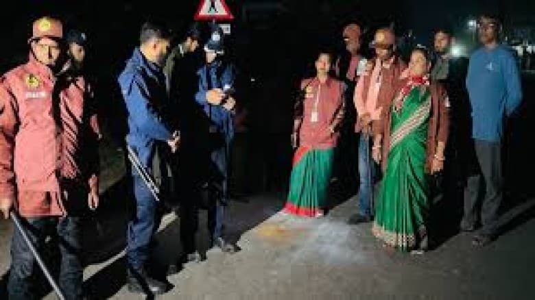 গোপালগঞ্জ সদর উপজেলায় ককটেল বিস্ফোরণে আহত ৩