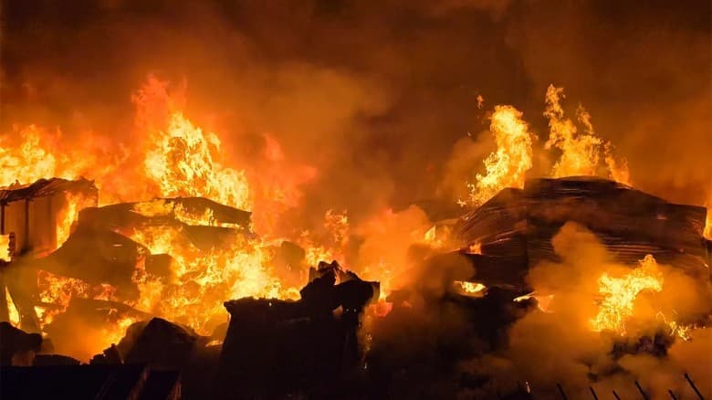 গাজীপুরের কোনাবাড়িতে ঝুটের গোডাউনে ভয়াবহ আগুন, ফায়ার