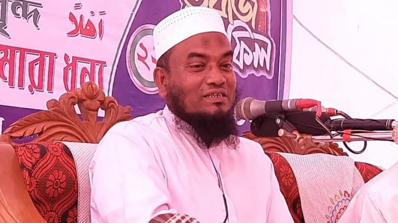 ইমামতি থেকে সংসদে মুফতি আবুল হাসান