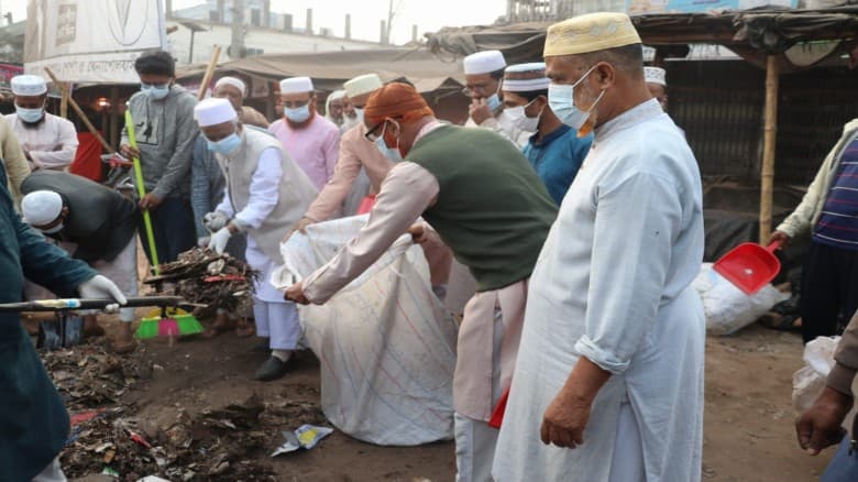 নাভারণ বাজারে পরিস্কার অভিযানে মাঠে শার্শার নবনির্বাচিত এমপি মাওলানা আজীজুর রহমান