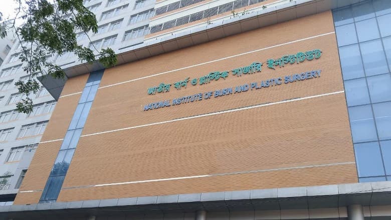কুমিল্লায় গ্যাস বিস্ফোরণে একই পরিবারের নারী-শিশুসহ ৪ জন দগ্ধ