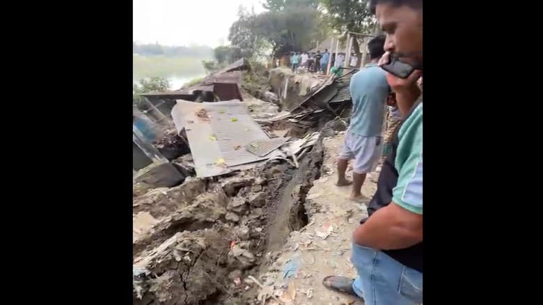 কুশিয়ারা নদীর ভয়াবহতায় বিলীন ৫ বসতঘর, নিঃস্ব ৫ পরিবার
