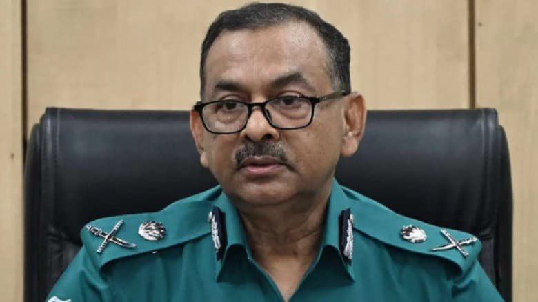 নিজেই সরে গেলেন ডিএমপি কমিশনার সাজ্জাত আলী